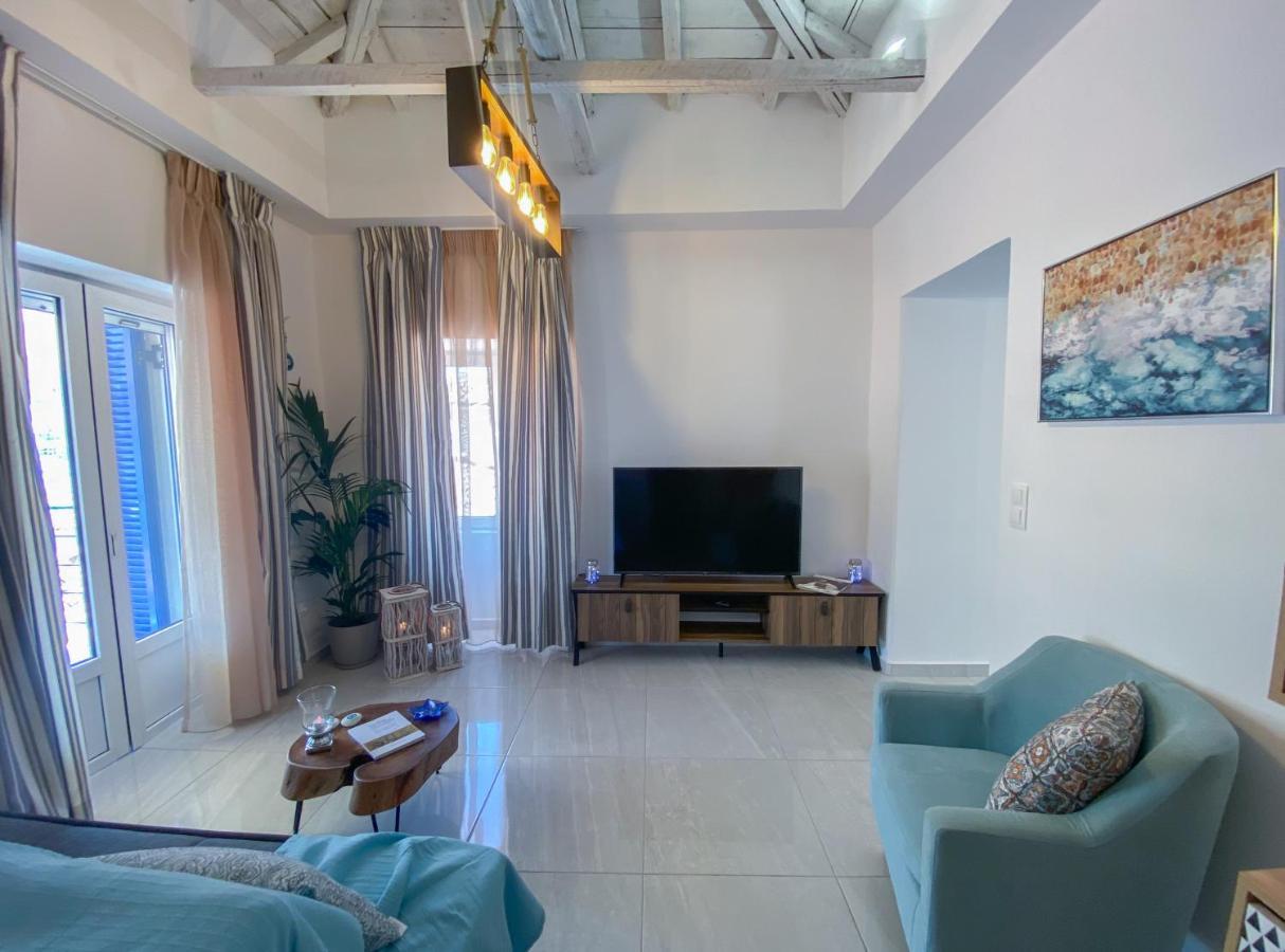 Camara Suite Poros Town ภายนอก รูปภาพ